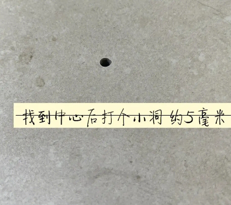 乌伊岭瓷砖空鼓维修公司专业解答在瓷砖铺贴过程中，如果砂料搅拌不均匀，将会带来以下问题